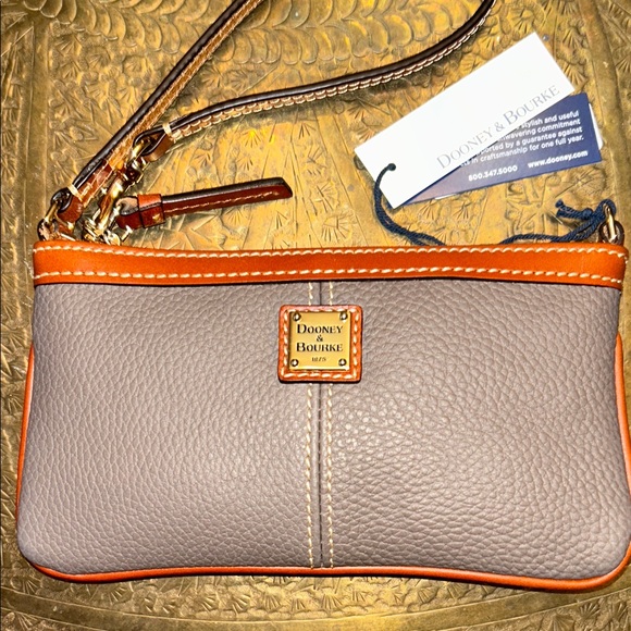 Authentic Dooney & Bourke Gray and Tan Leather Large Slim Wristlet- New w/ Tag! - Picture 2 of 12